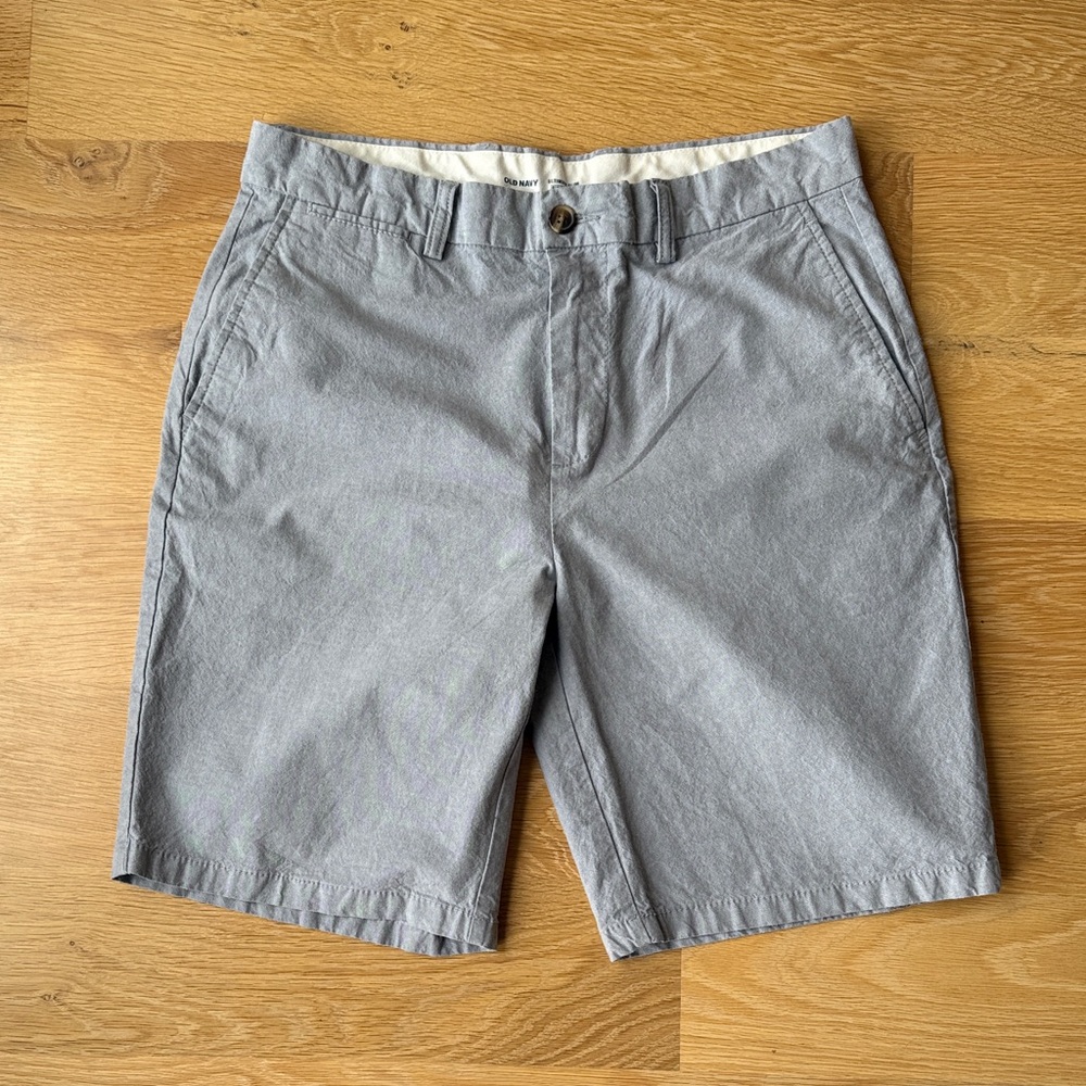 Old Navy Men's Light Gray Flat Front Shorts